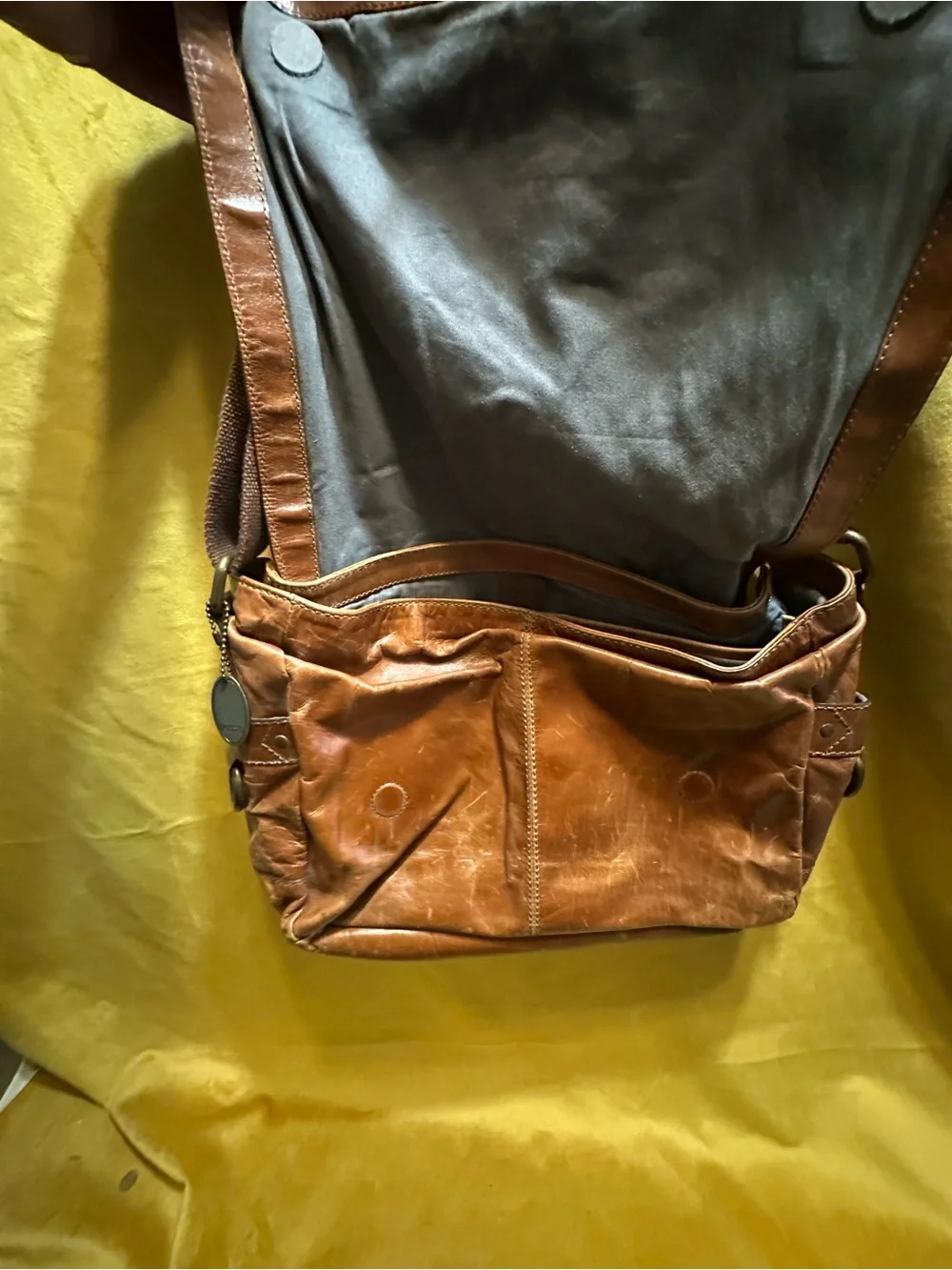 Fossil Chestnut Brown Leather Messenger Bag with Adjustable Strap